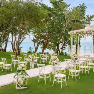 garden gazebo venue at Dreams La Romana
