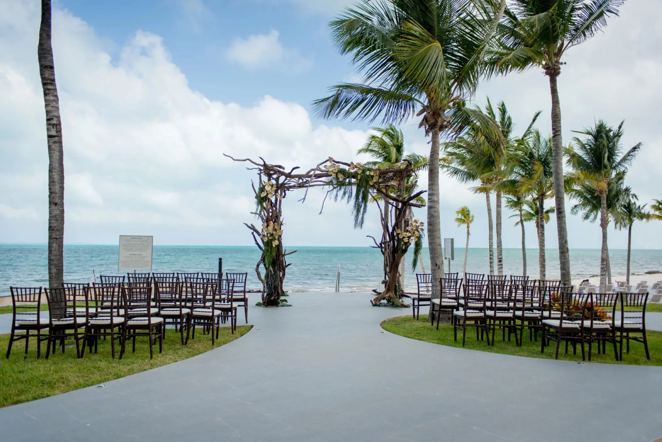 Terrace wedding ceremony at Hotel Mousai Cancun, Cancun