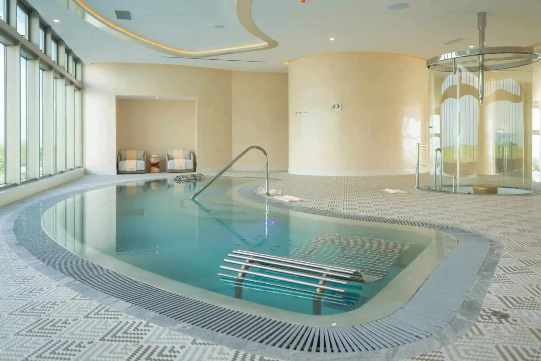 Indoor hydrotherapy pool at the Hotel Mousai Cancun spa, Cancun