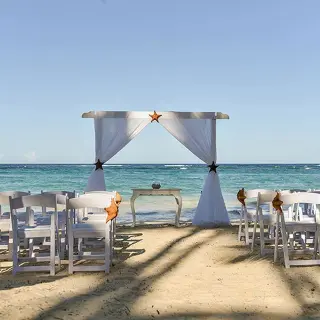 beach venue at Hotel Riu Guanacaste