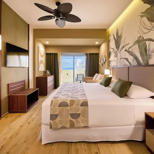 suite at Hotel Riu Guanacaste