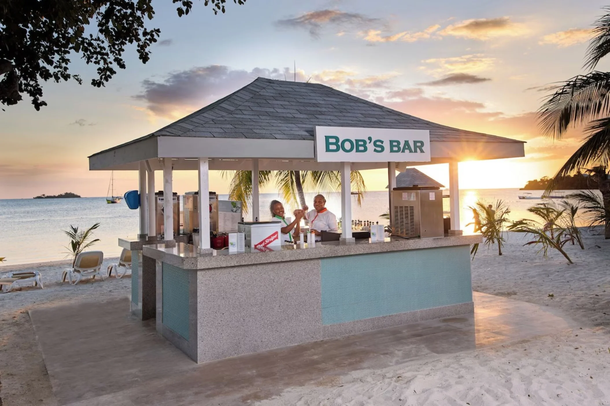 beach bar at Hotel Riu Negril
