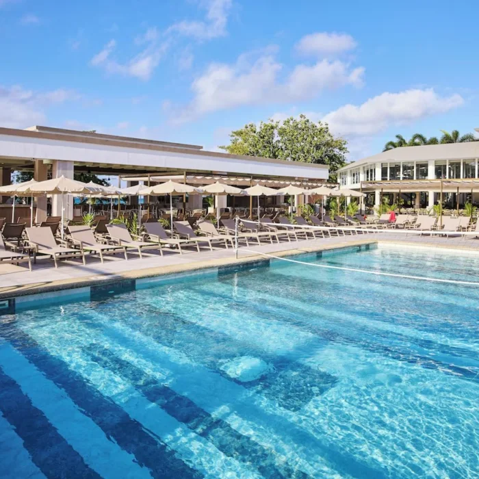 Pool at Hotel Riu Negril