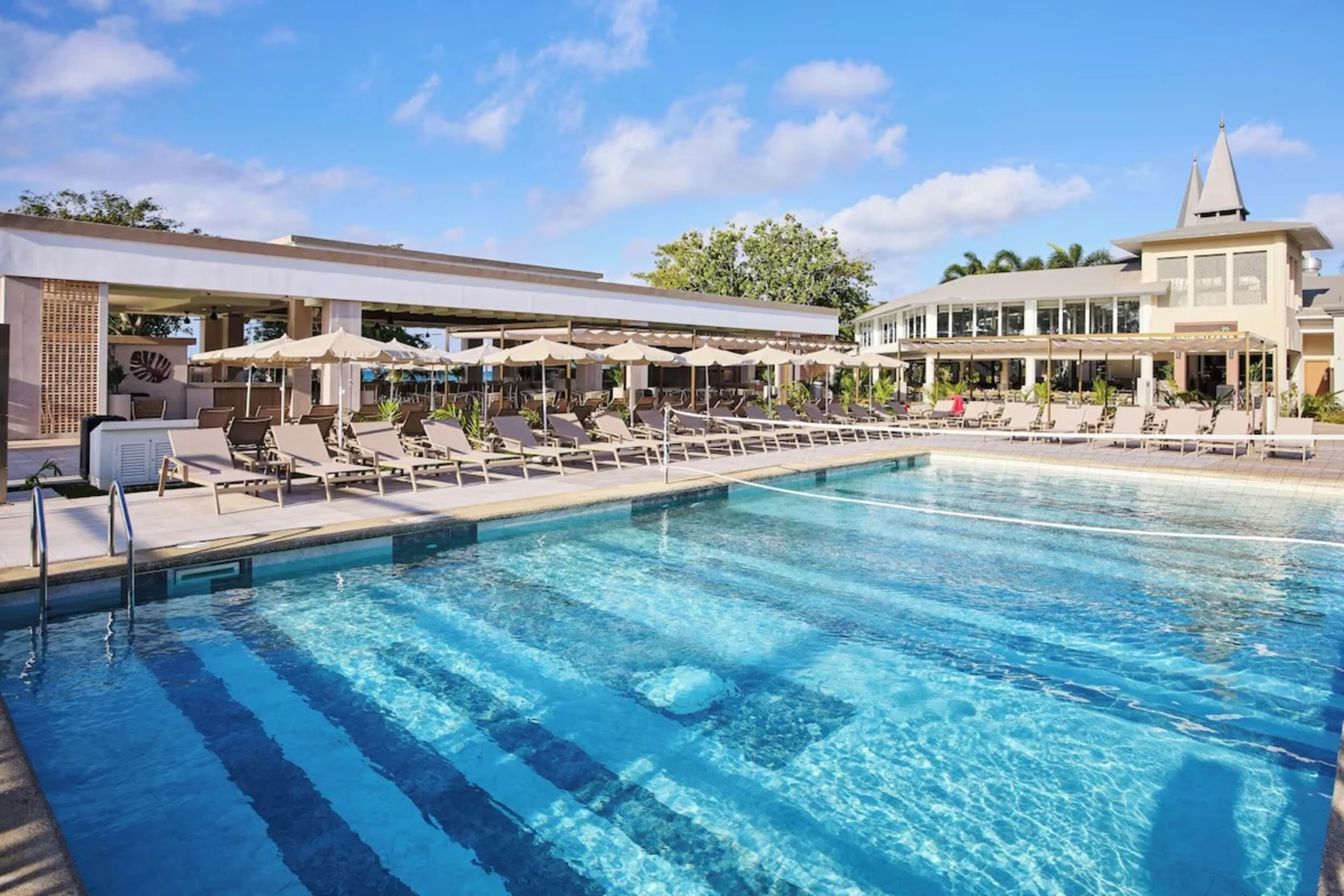 Pool at Hotel Riu Negril