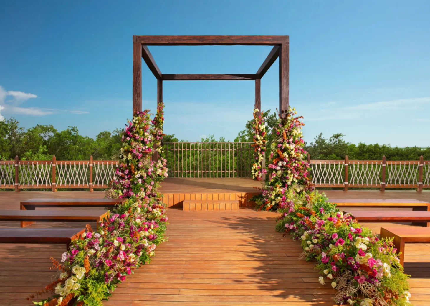 wedding gazebo venue at Hyatt Vivid Grand Island