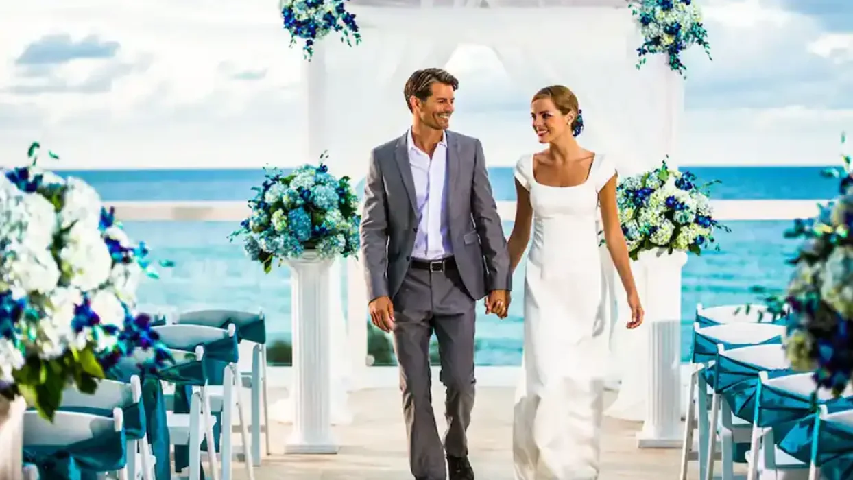 Couple in the gazebo at Hyatt Zilara Rose hall