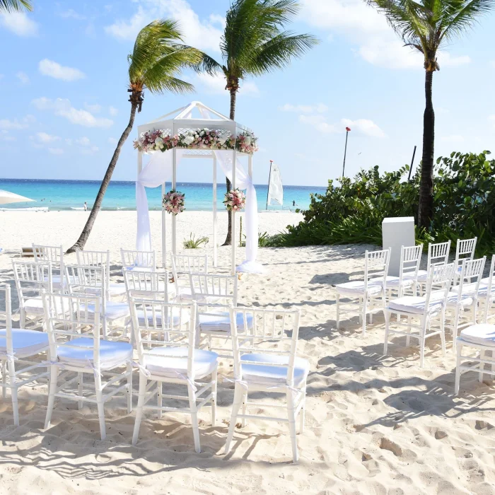 beach venue shared between Iberostar Waves Tucan and Quetzal