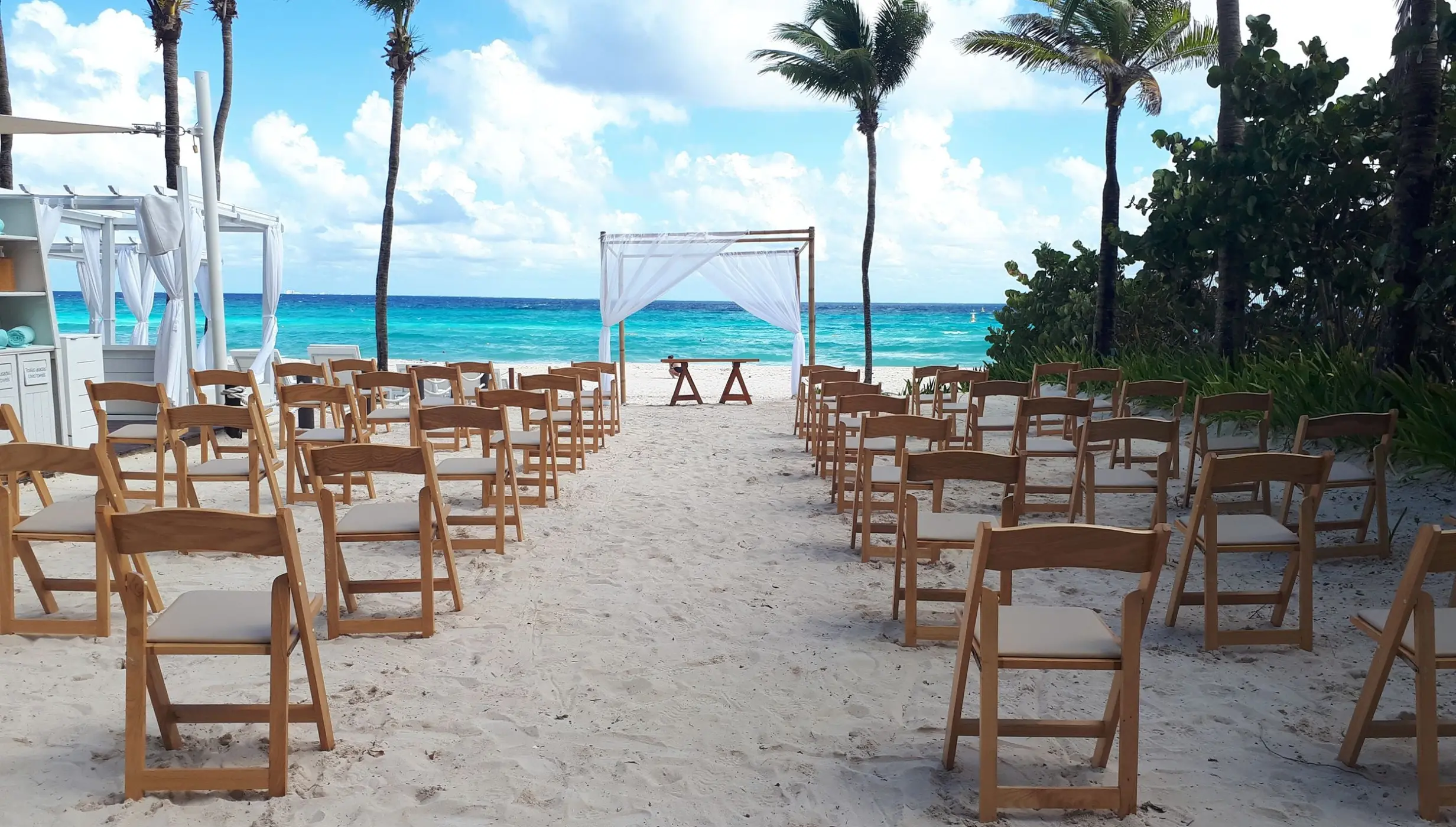 beach venue shared between Iberostar Waves Tucan and Quetzal