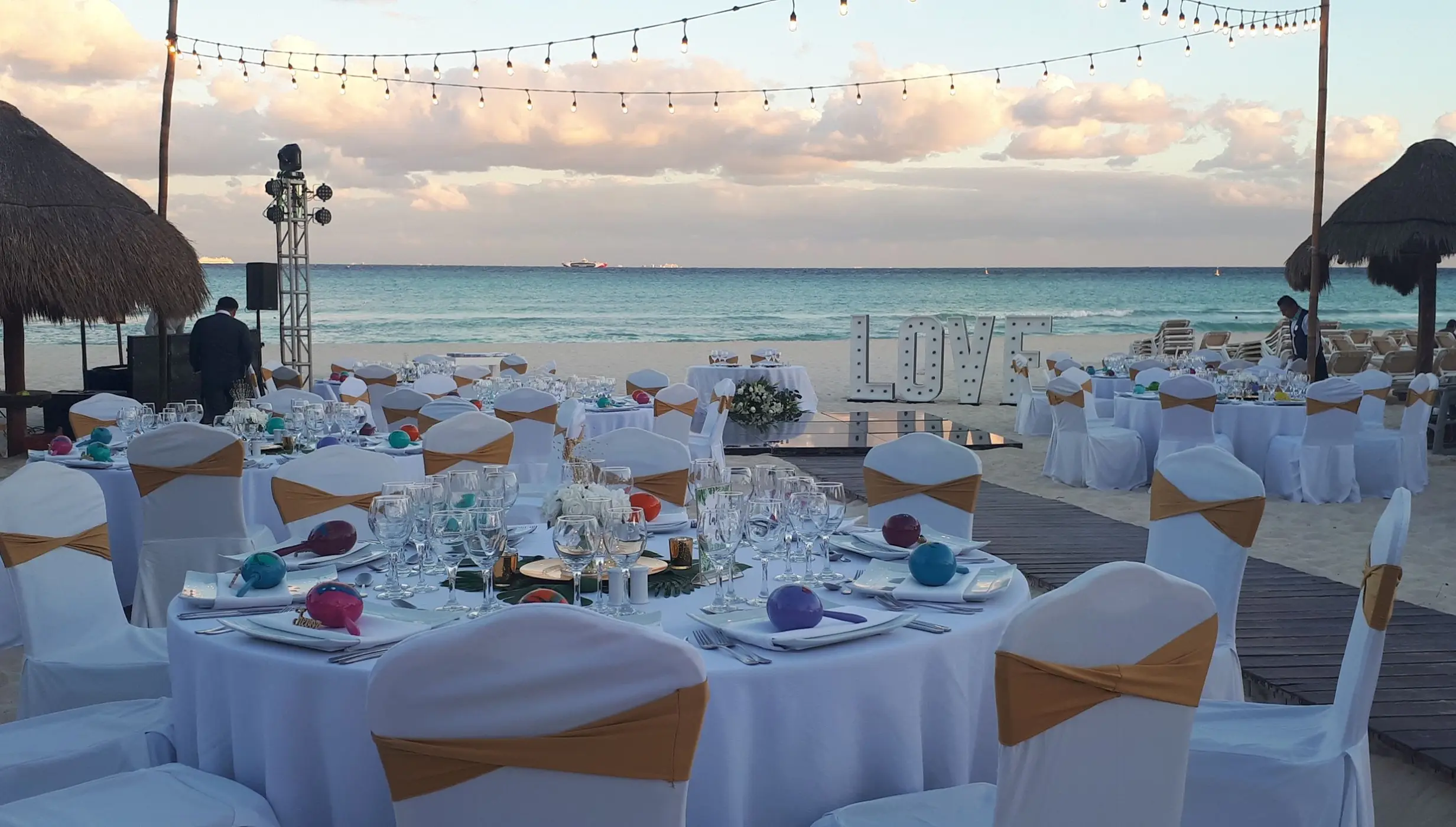 beach venue shared between Iberostar Waves Tucan and Quetzal