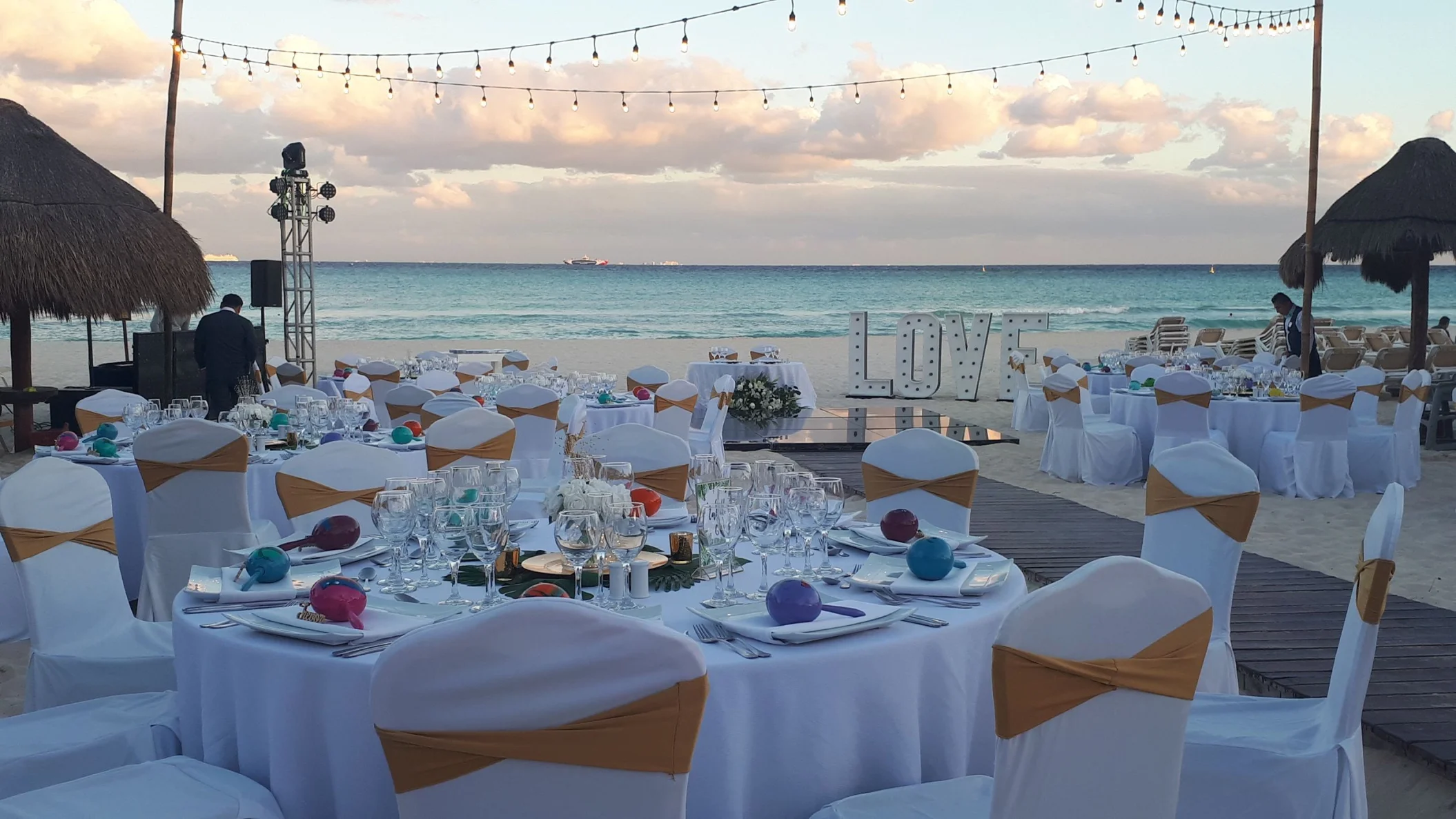 beach venue shared between Iberostar Waves Tucan and Quetzal