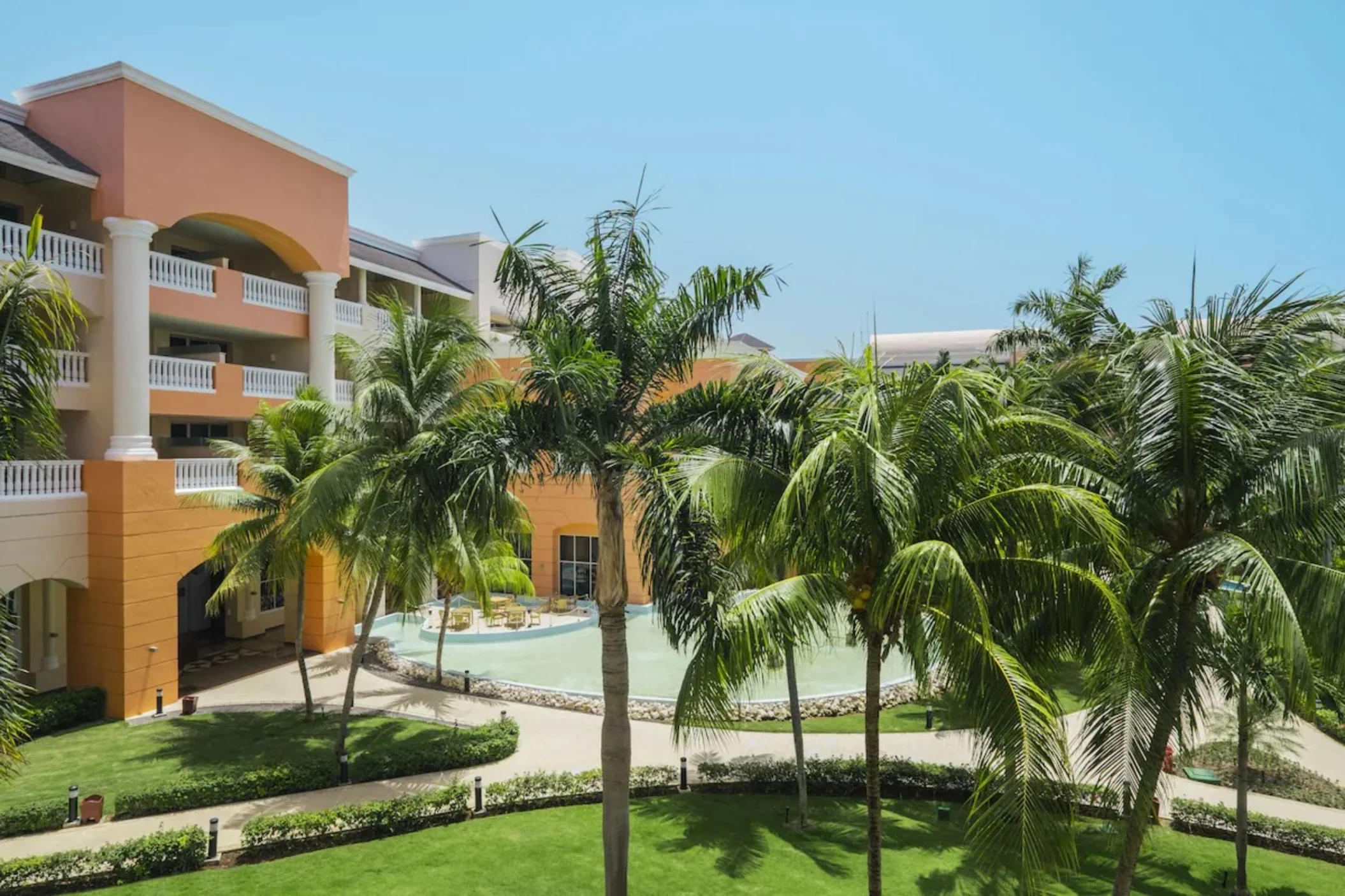 Iberostar Selection Rose Hall Suites grounds