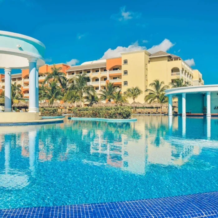 Infinity pool gazebo venue at Iberostar Selection Rose Hall Suites