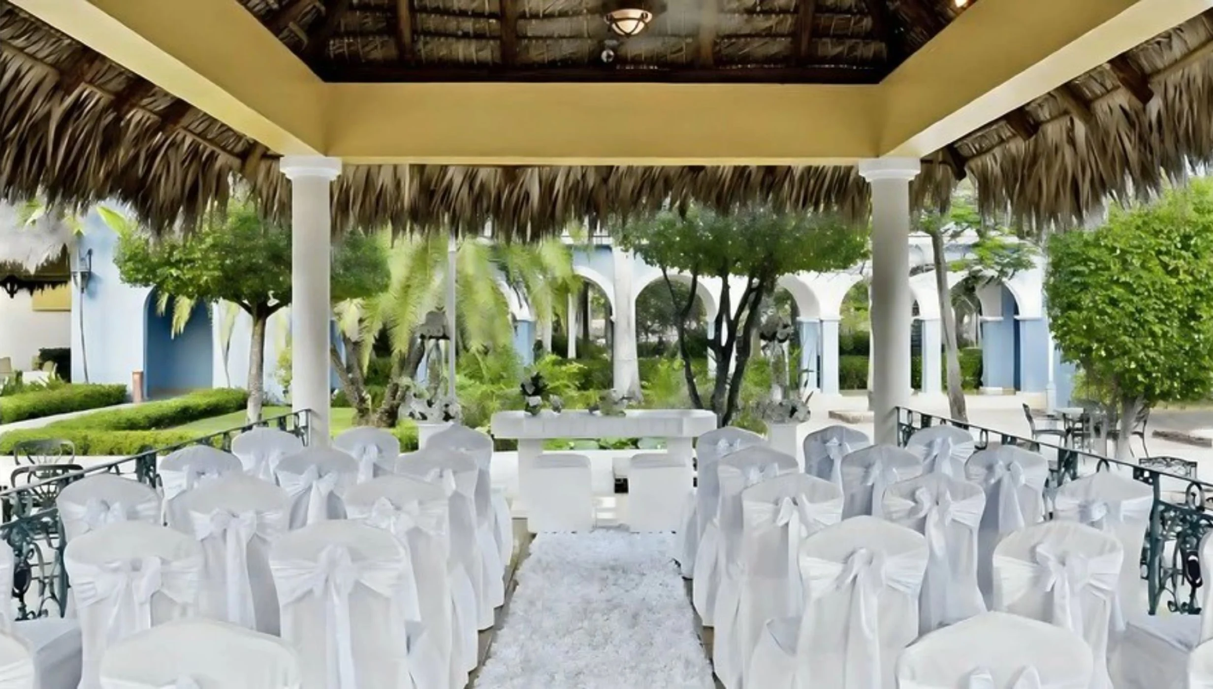 plaza colonial gazebo venue at Iberostar Waves Costa Dorada