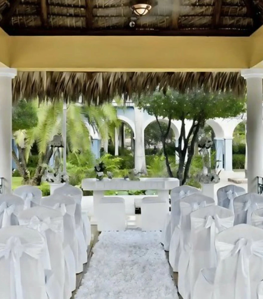 plaza colonial gazebo venue at Iberostar Waves Costa Dorada