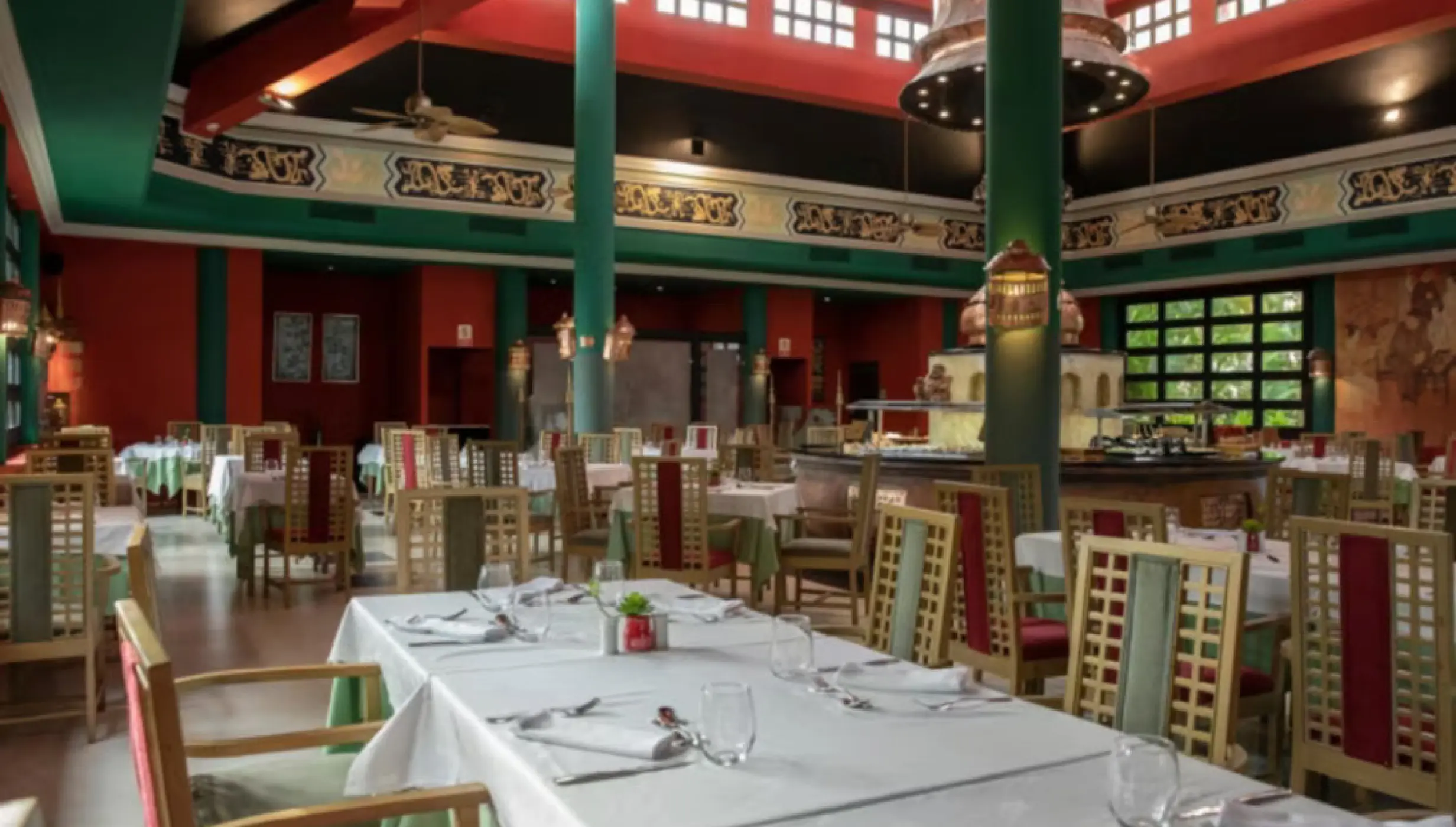 La Pagoda Asian restaurant with white tablecloths at Iberostar Waves Dominicana, Punta Cana