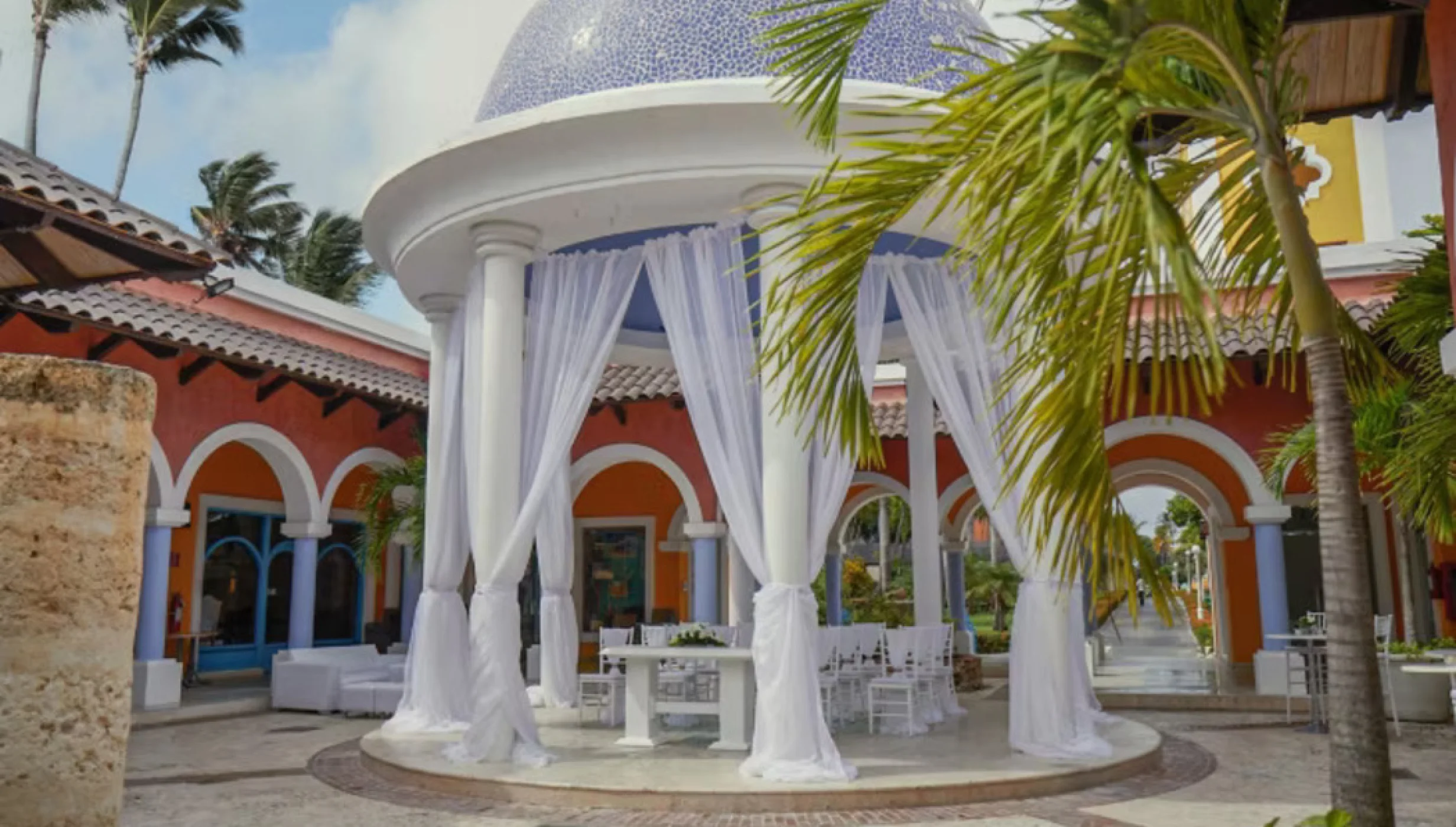 terraza del centro venue at Iberostar Waves Dominicana