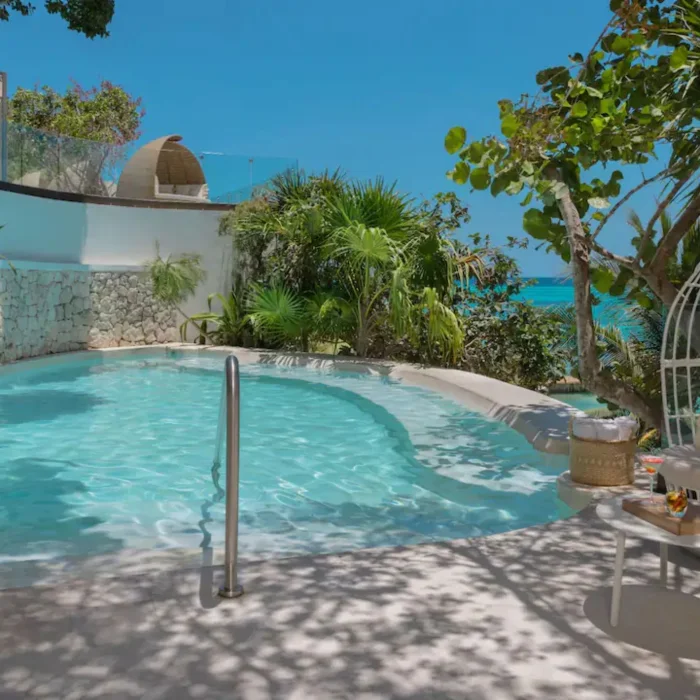 oceanfront hot tub at Impression Isla Mujeres by Secrets