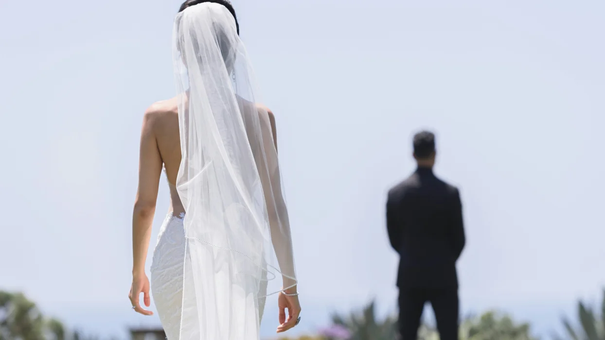 Bride and groom 1st look