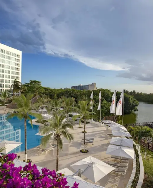 aerial view of Le Blanc Spa Resort Cancun with its pool and lagoon