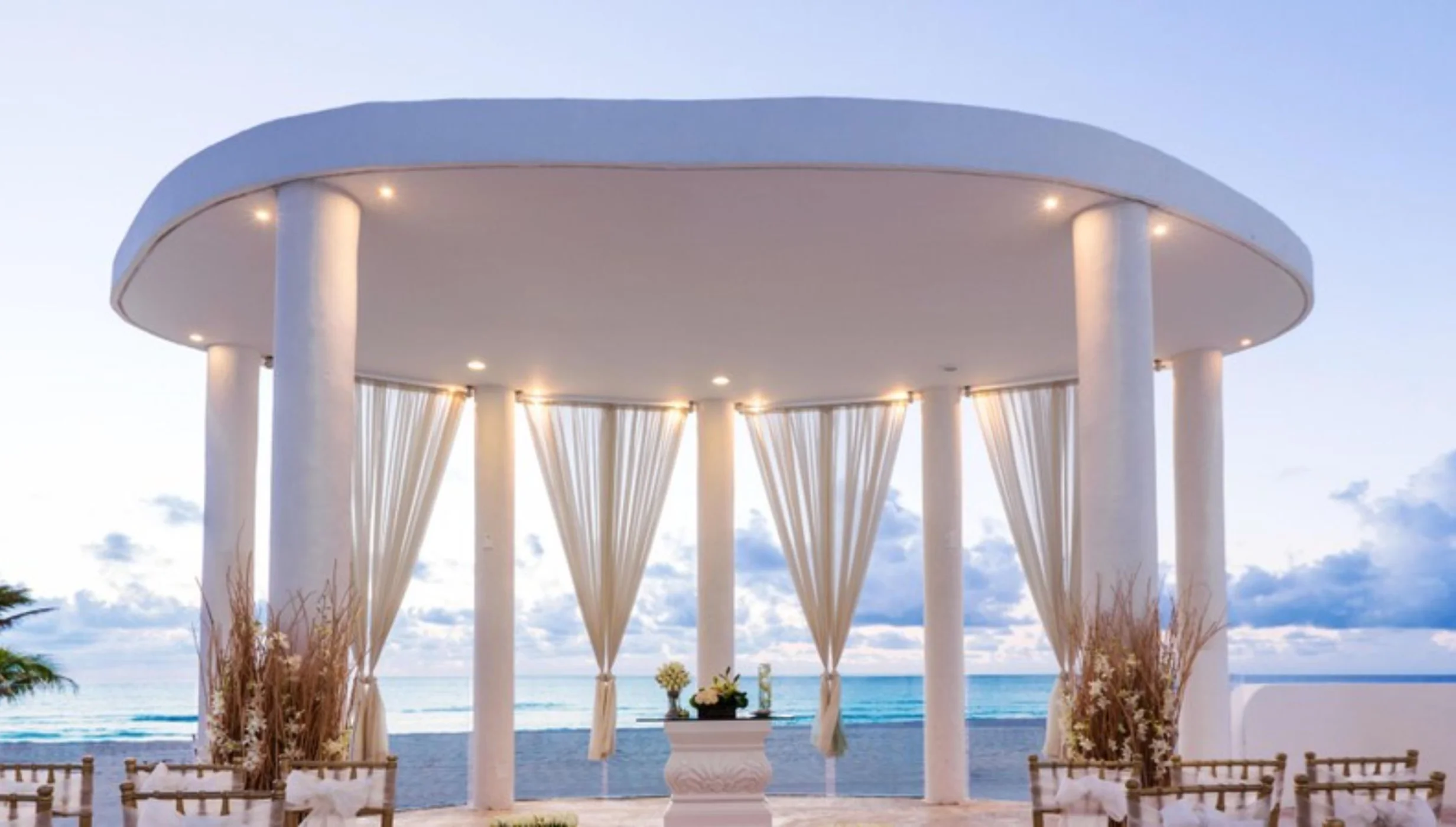 blanc gazebo venue at Le Blanc Spa Resort Cancun
