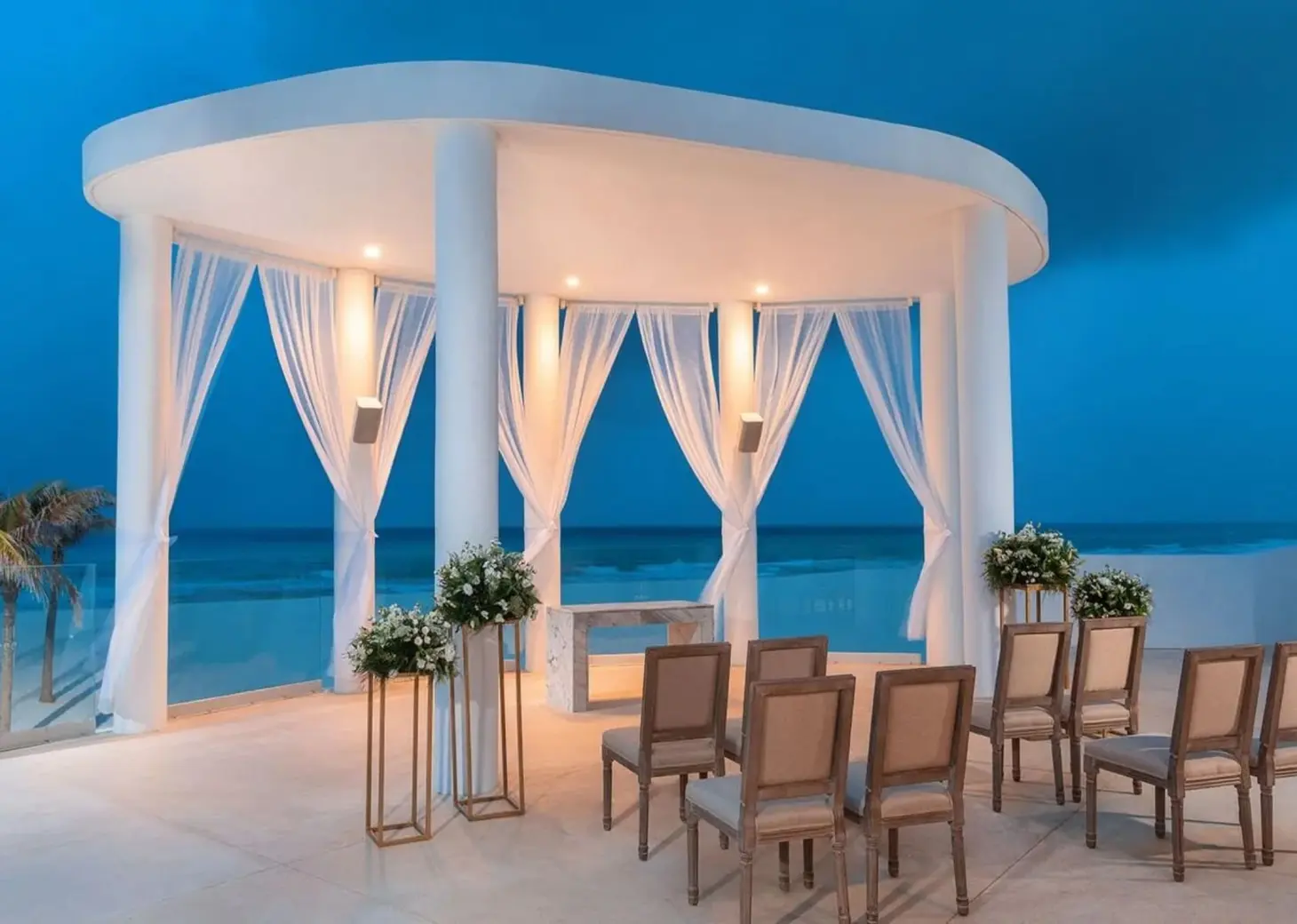 White pillar gazebo wedding ceremony venue at Le Blanc Spa Resort, Cancun