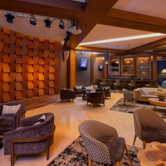 lounge and bar at Le Blanc Spa Resort Cancun