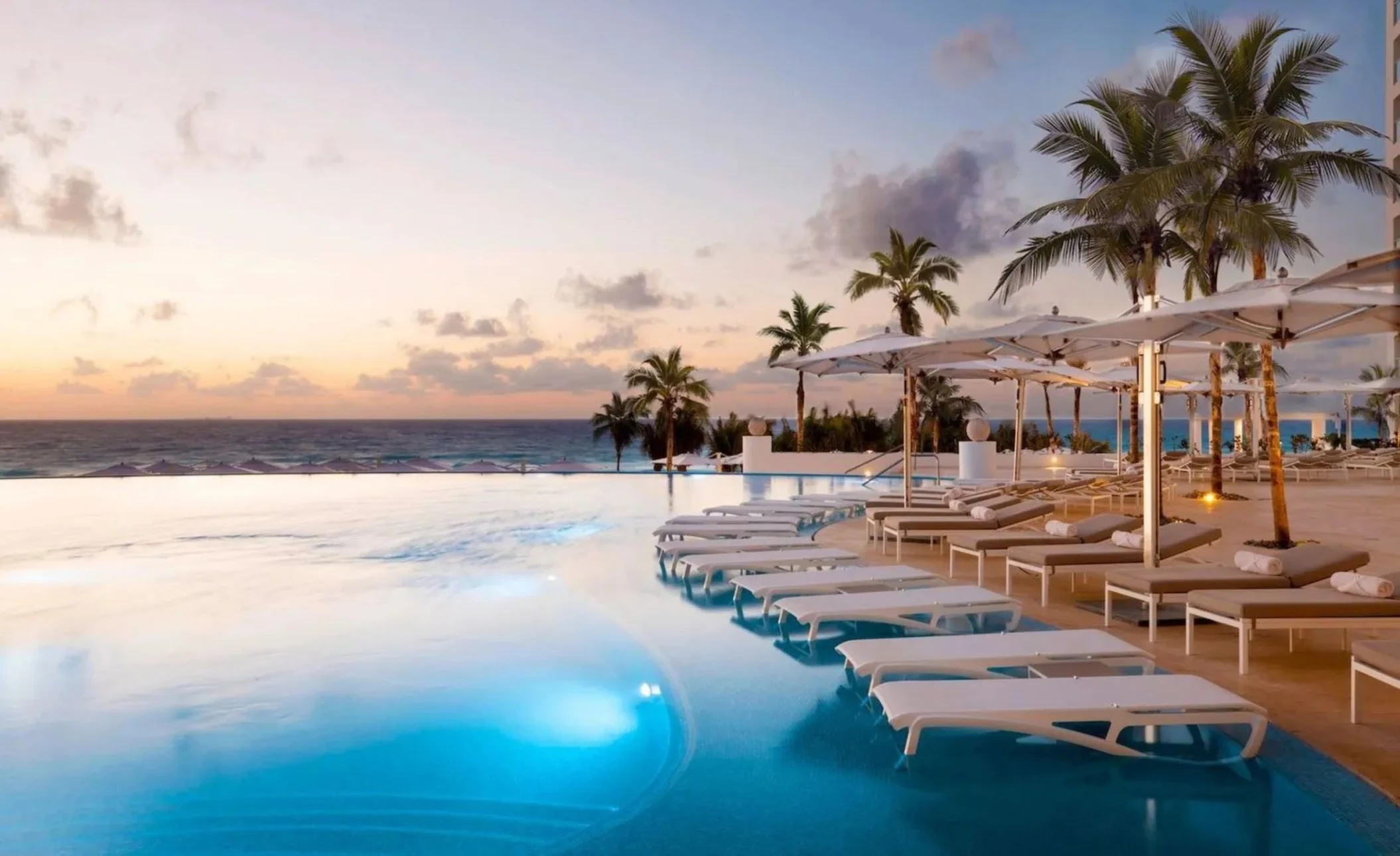 sol pool at Le Blanc Spa Resort Cancun