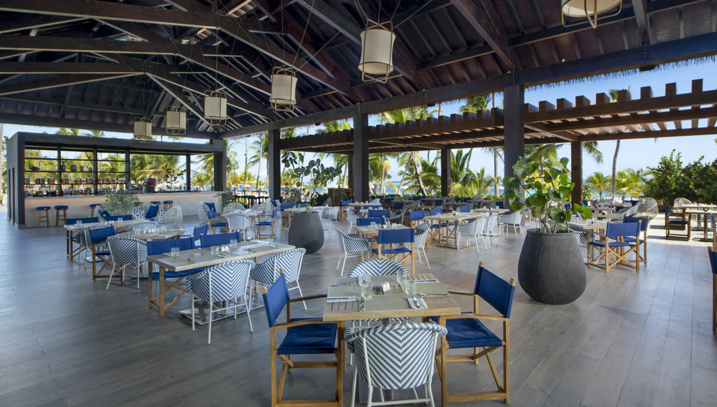 Lopesan Costa Bavaro goldfish club venue