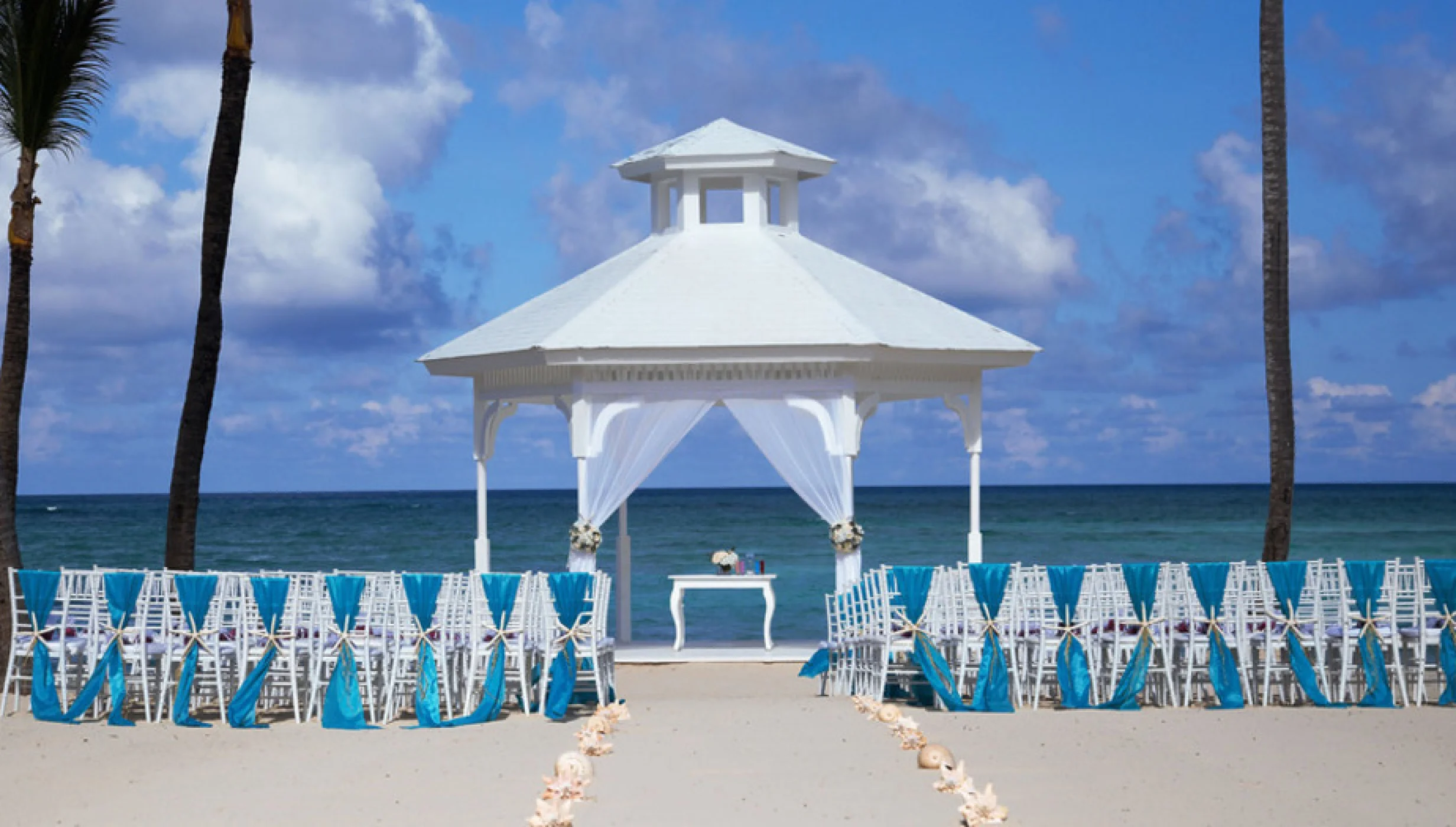 beach gazebo venue at Majestic Colonial Punta Cana