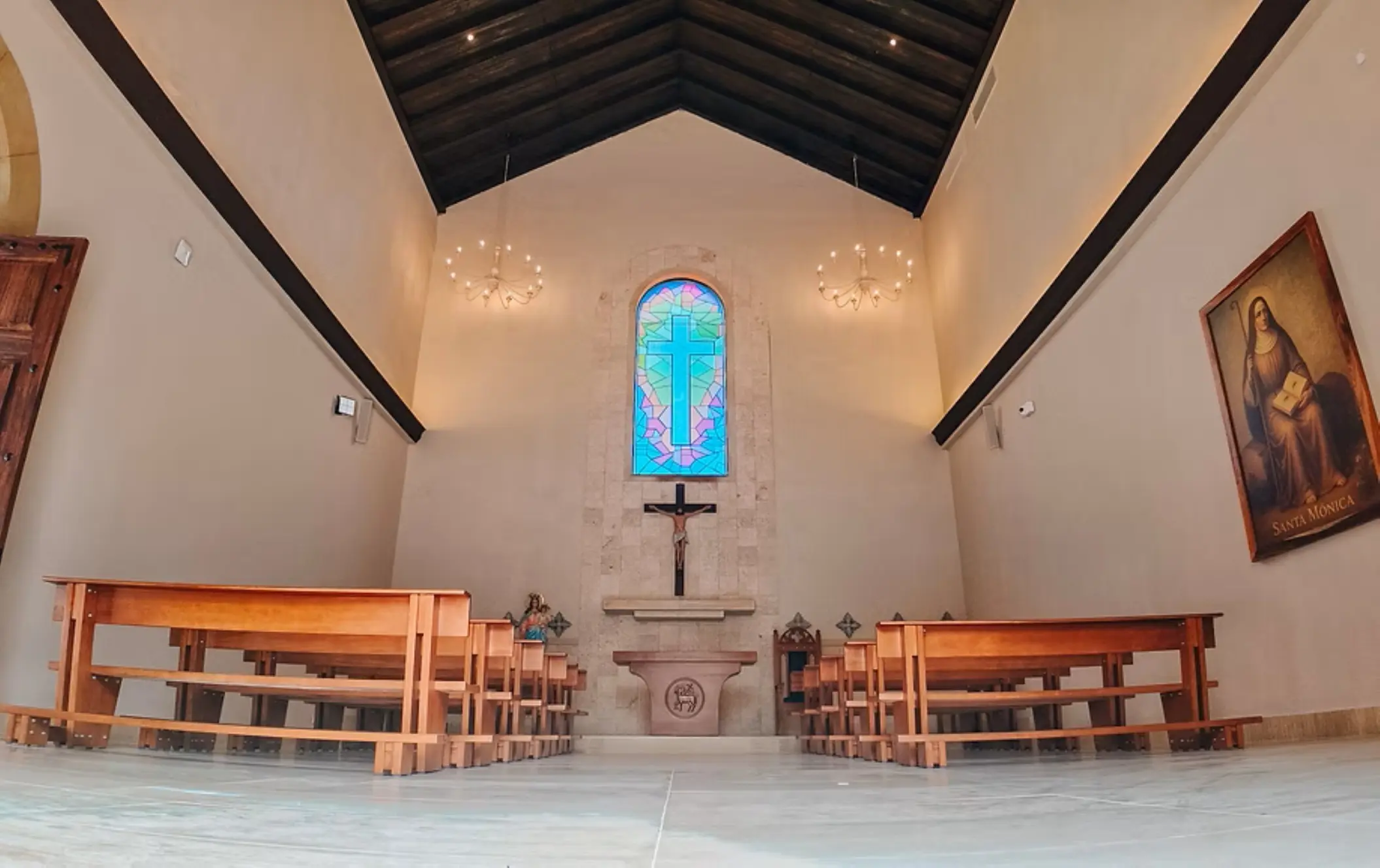 Santa Monica chapel wedding ceremony venue at Majestic Mirage, Cancun