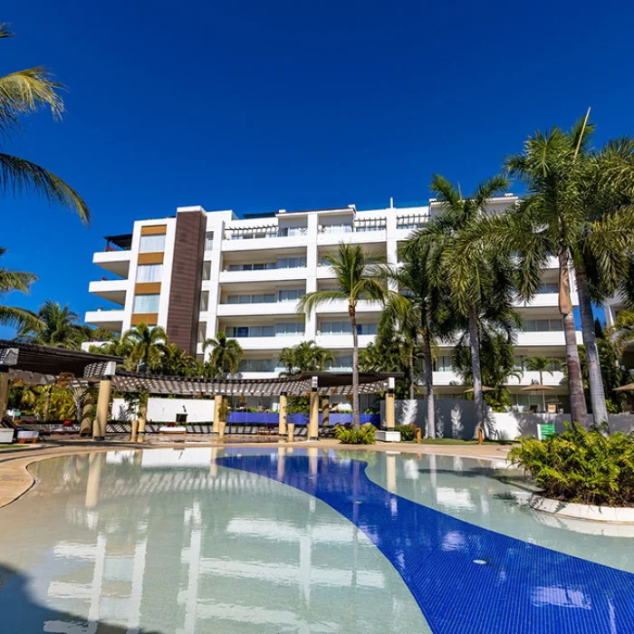 Pool and pergola at Marival Distinct Luxury residences.
