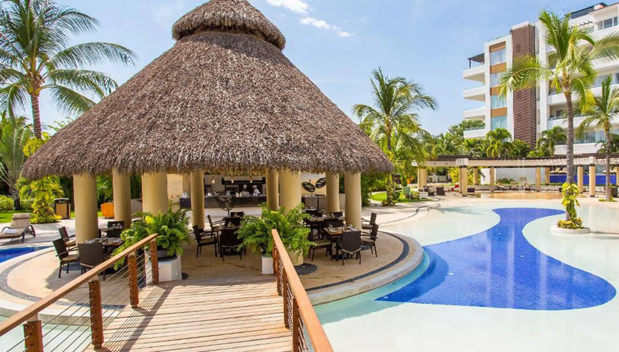 Lemmon Grass poolside palapa restaurant at Marival Distinct, Puerto Vallarta