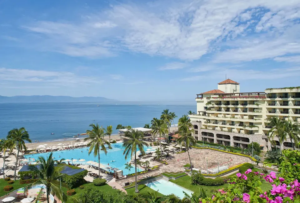 Marriott Puerto Vallarta ocean-view infinity pool and beachfront grounds, Puerto Vallarta