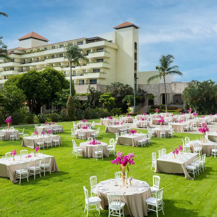Reception decor on the garden Wedding Venue at Marriott Puerto Vallarta