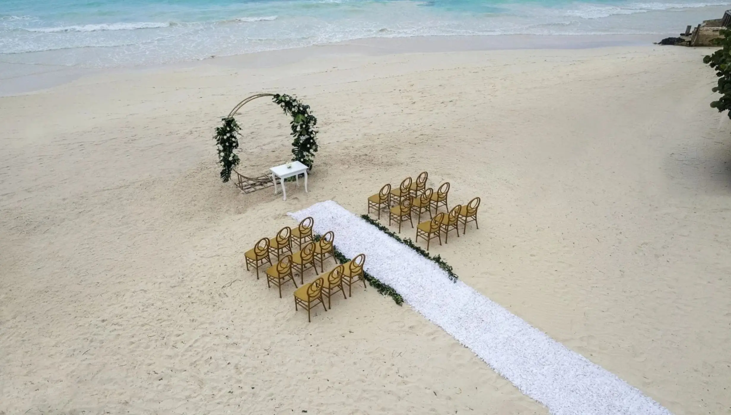 beach venue at Ocean Allure Costa Mujeres