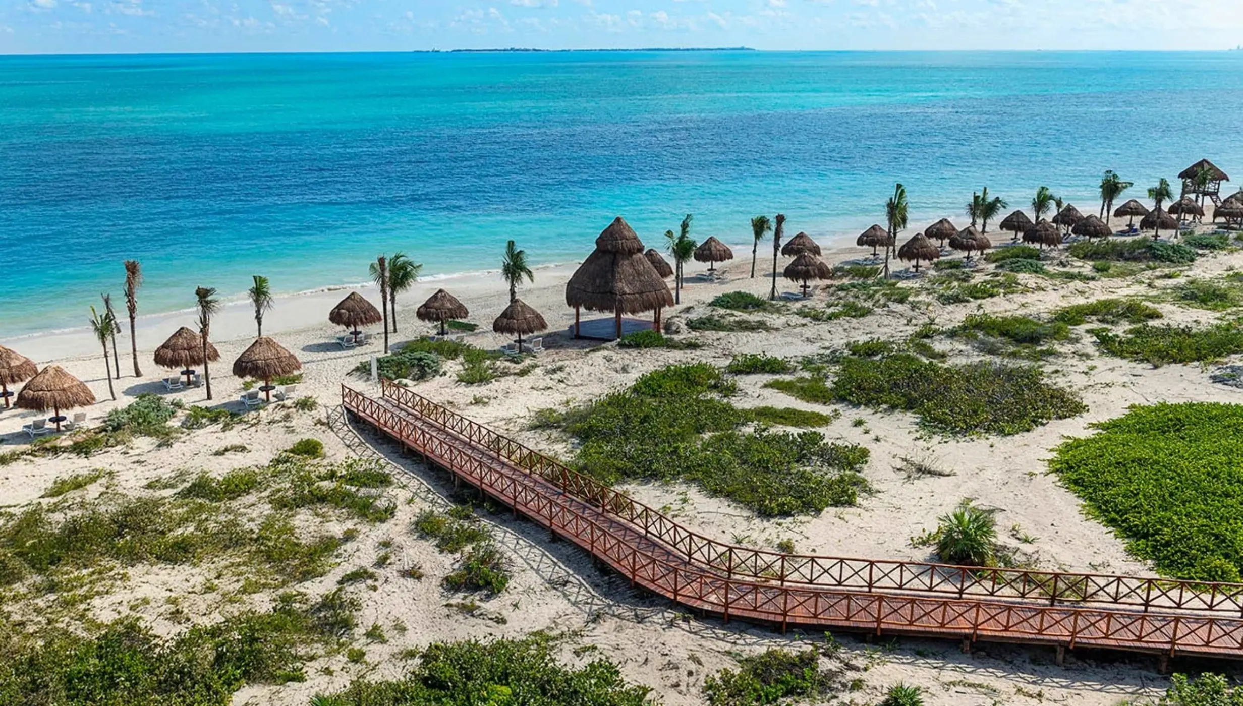 beach at Ocean Allure Costa Mujeres