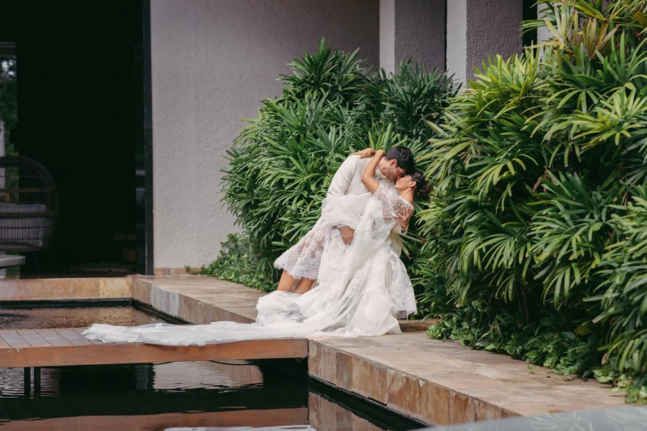 Bride and groom at Paradisus La Perla