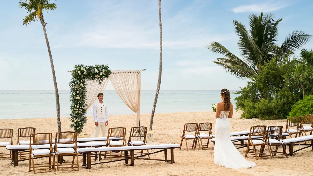 bride and groom at Paradisus Playa Del Carmen