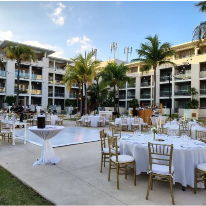 North Pool venue at Paradisus Playa Del Carmen and La Perla