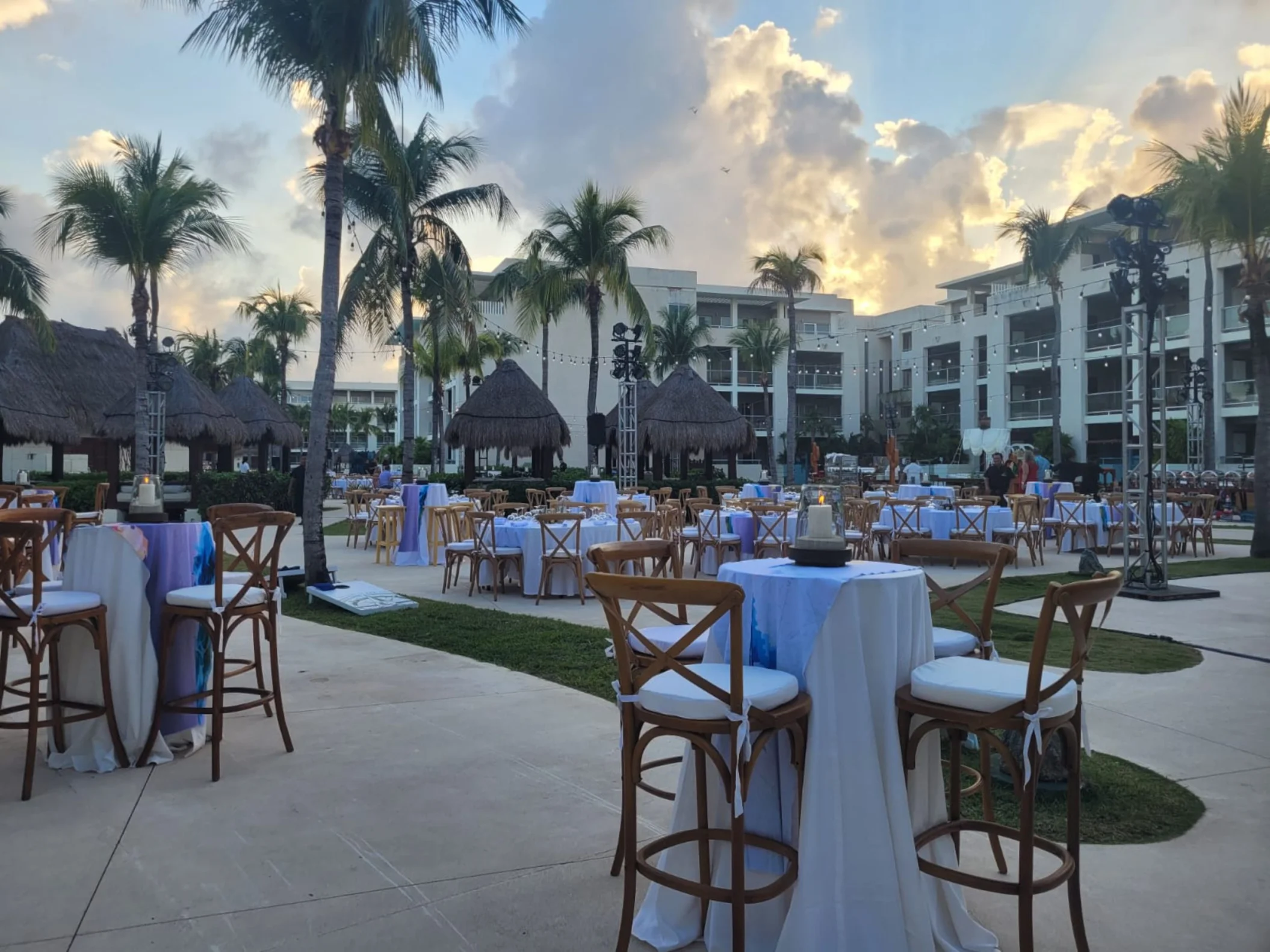 North Pool venue at Paradisus Playa Del Carmen and La Perla