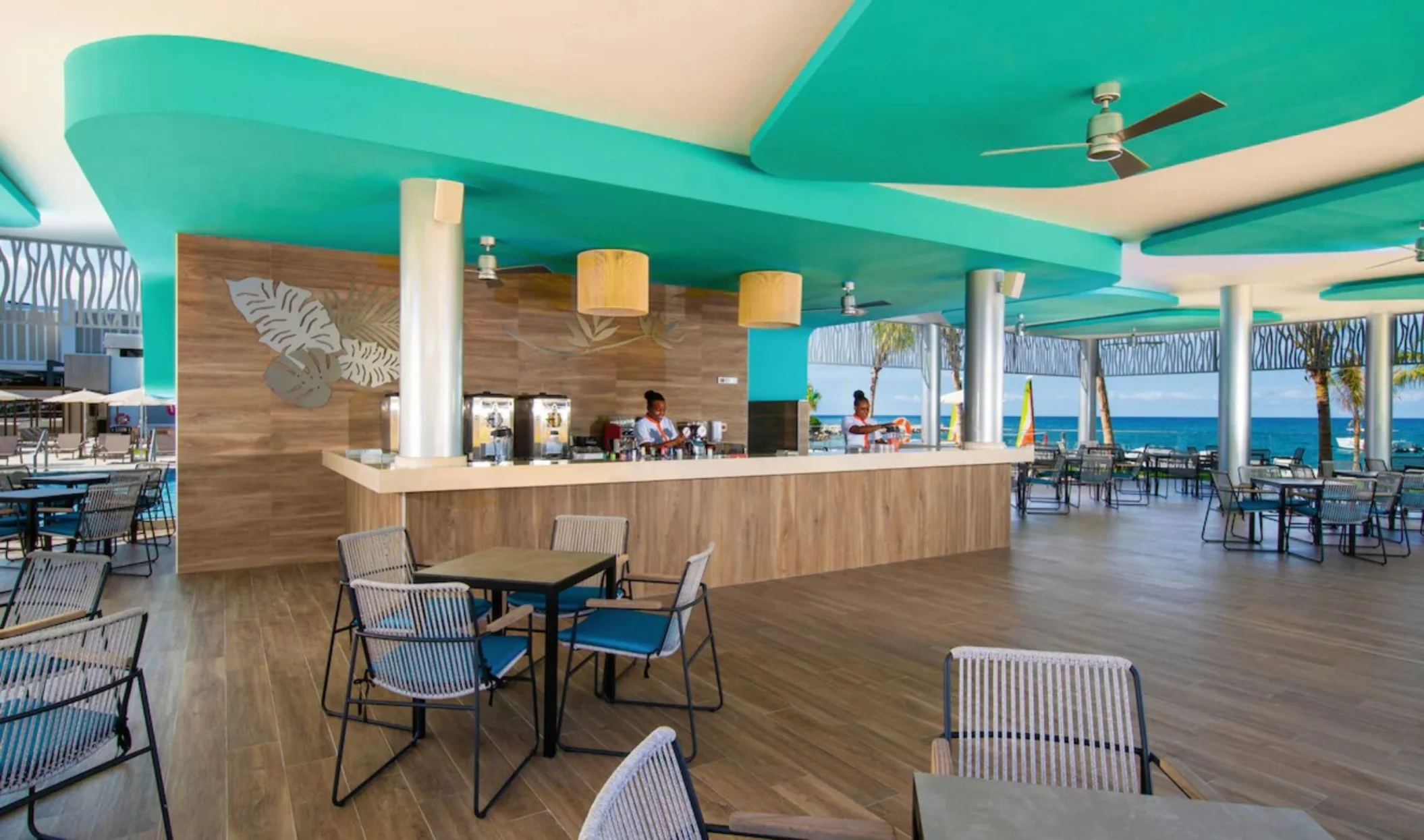 bar at Hotel Riu Montego Bay