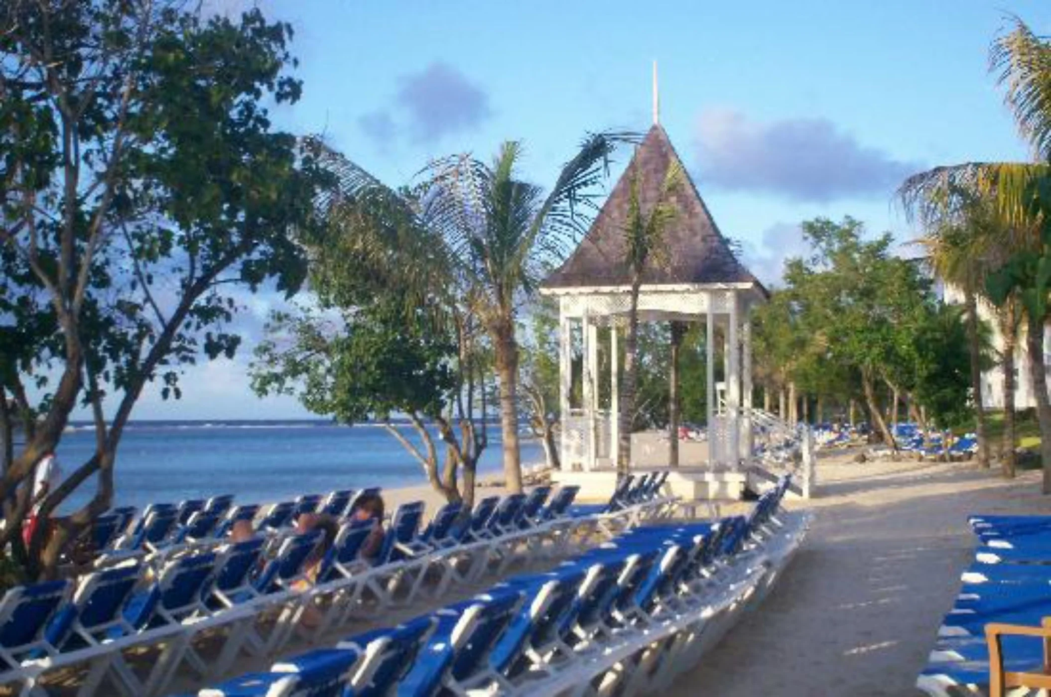 beach gazebo venue at Hotel Riu Montego Bay