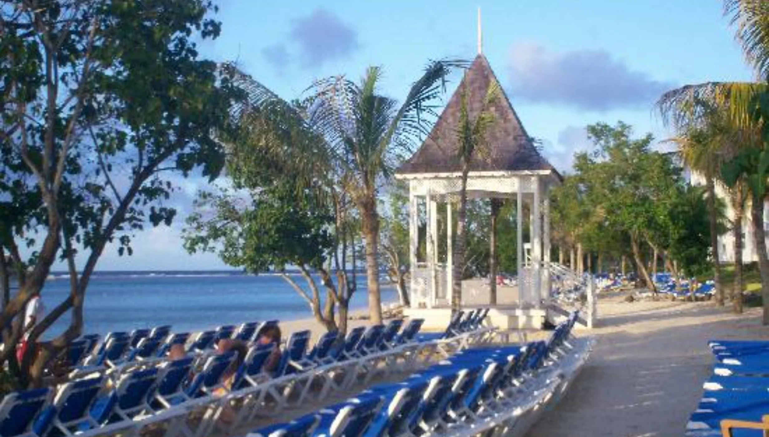 beach gazebo venue at Hotel Riu Montego Bay