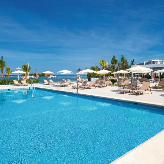 Pool at Hotel Riu Montego Bay