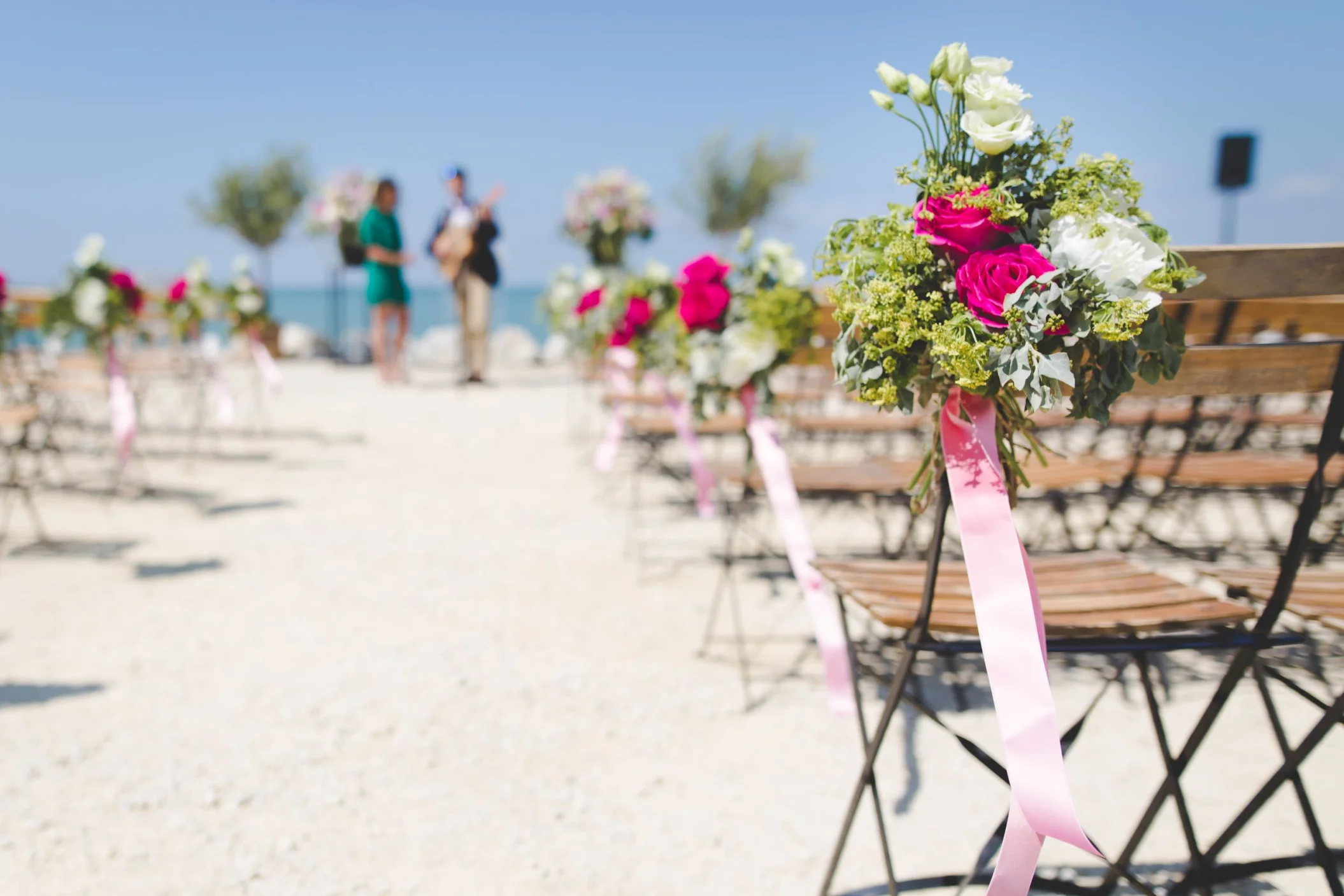 beach wedding décor at Riu Jamaica