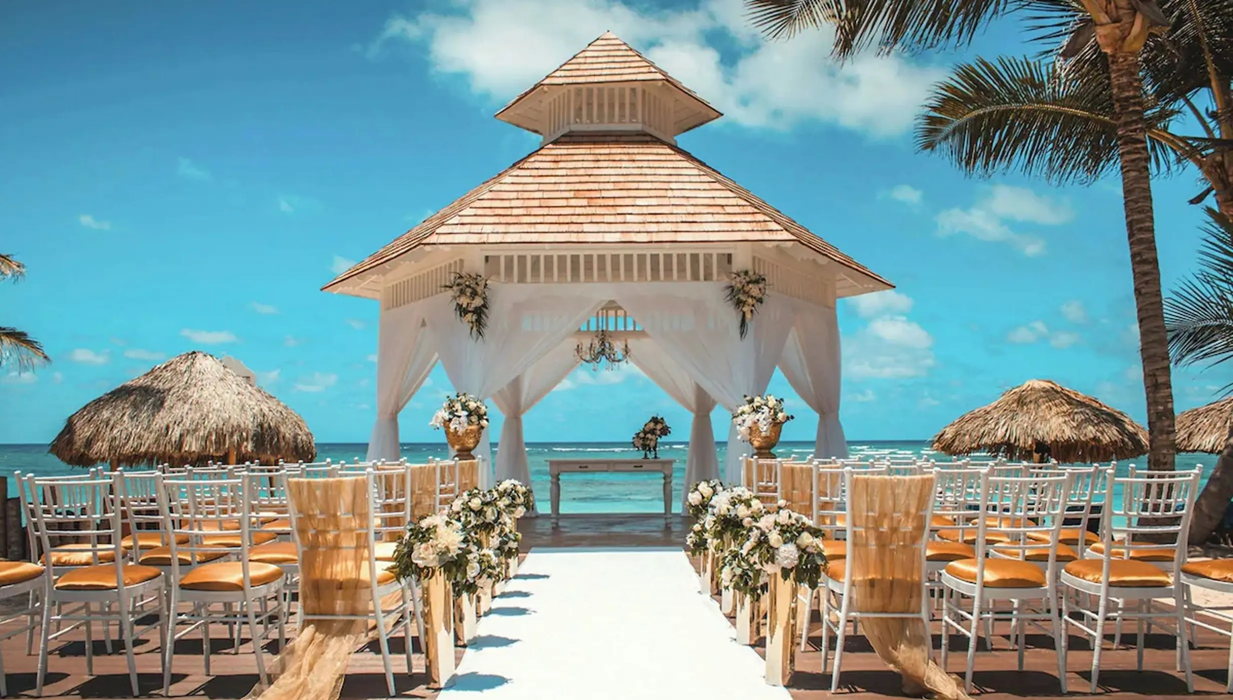 Diamond Club beach gazebo wedding ceremony at Royalton Bavaro, Punta Cana