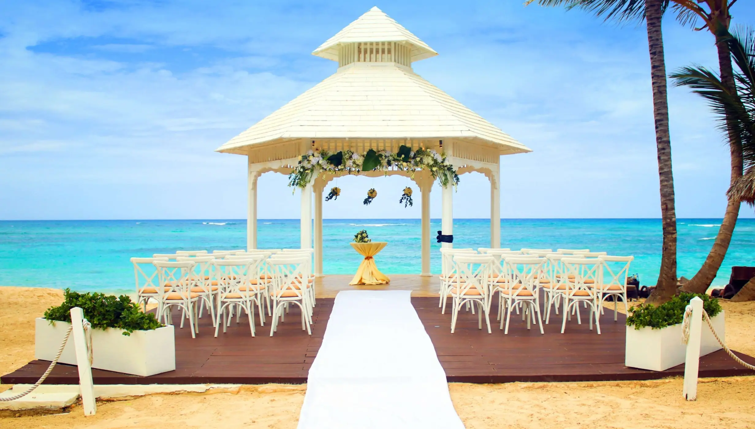 Diamond Club beach gazebo wedding ceremony at Royalton Bavaro, Punta Cana