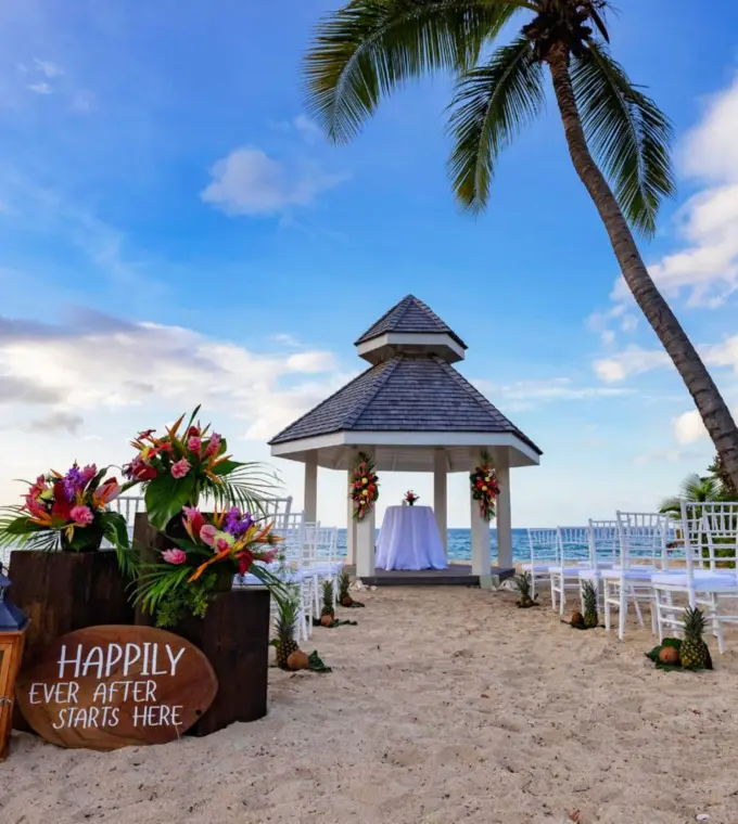 Beachfront wedding ceremony gazebo at Royalton Grenada, St. George’s