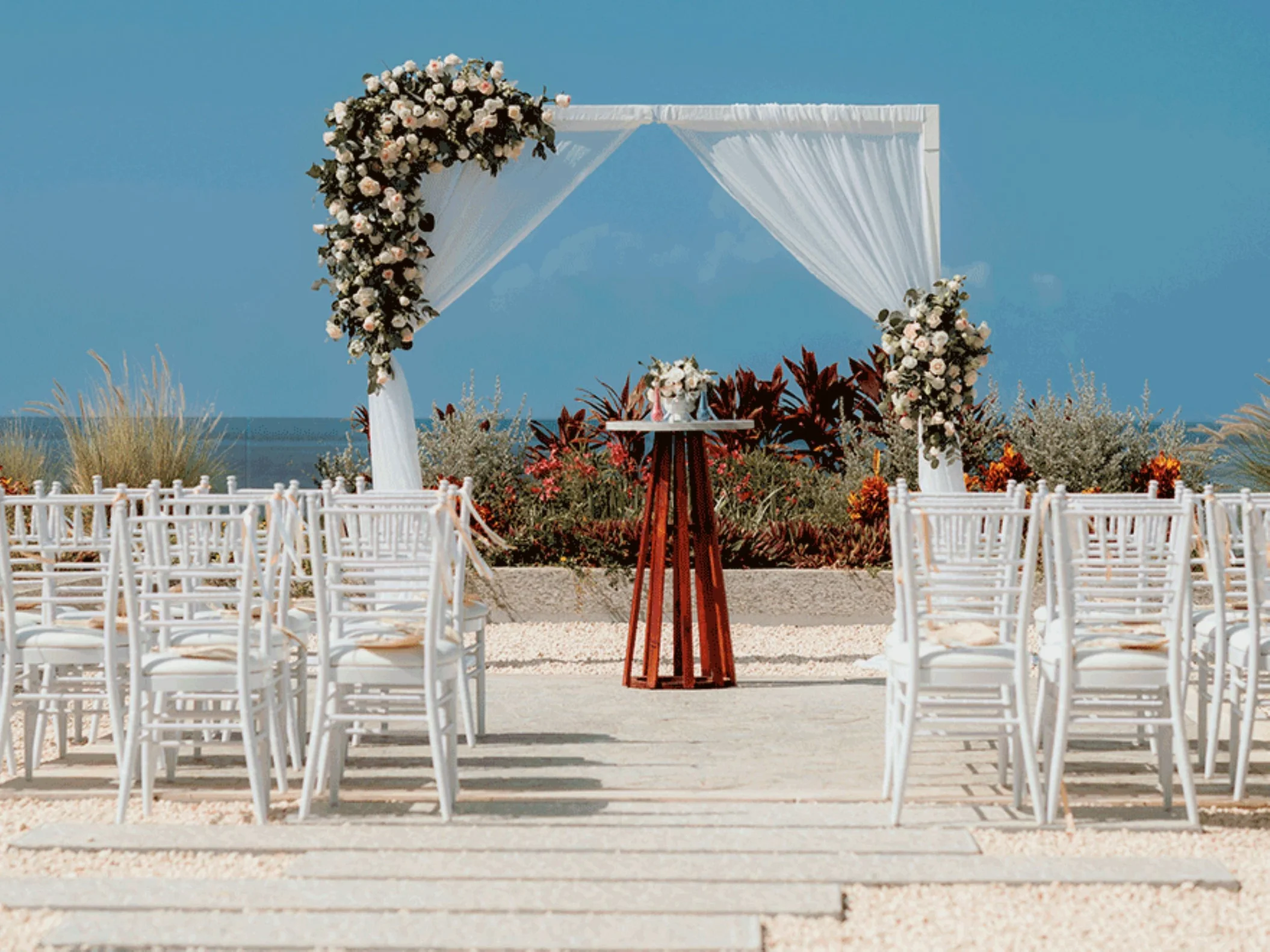 Smoke and Mirrors venue at SLS Playa Mujeres