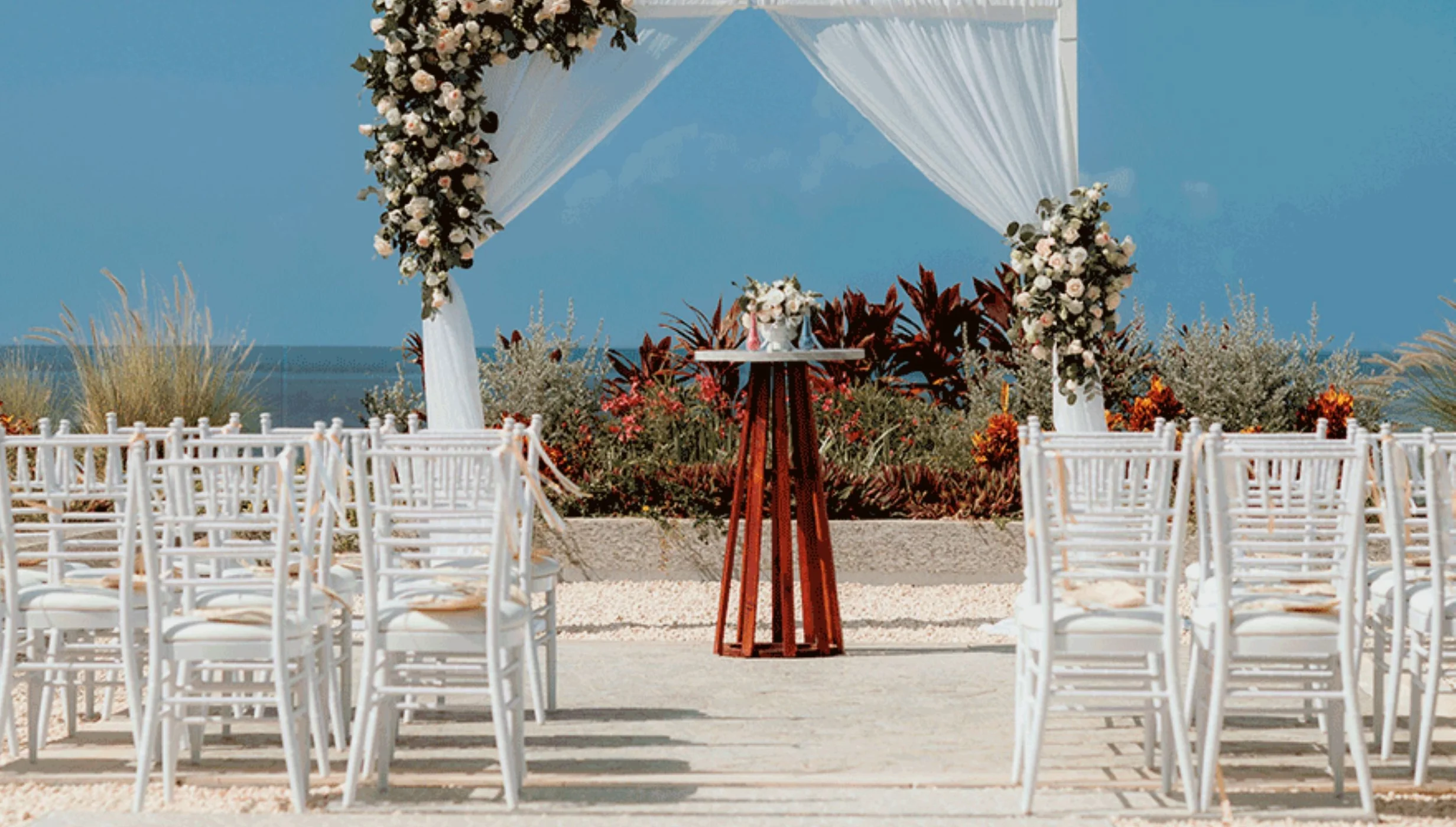 Smoke and Mirrors venue at SLS Playa Mujeres